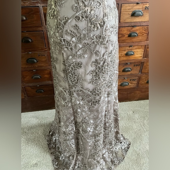 Beautiful taupe colored Alex Evenings off the shoulder evening gown. Size 6 - Picture 2 of 7